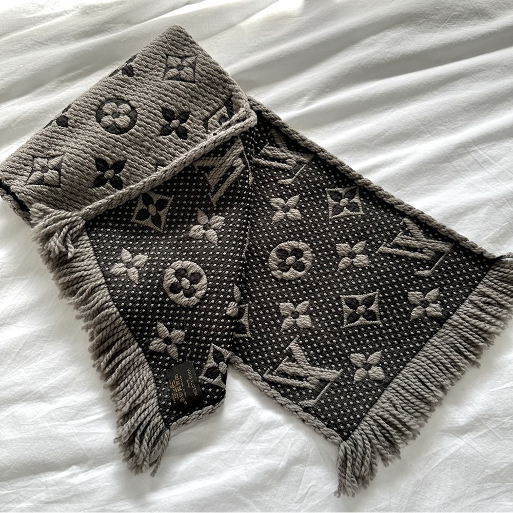 LOUIS VUITTON M72242 Esharp Logomania Scarf Verone gray wool/silk Women